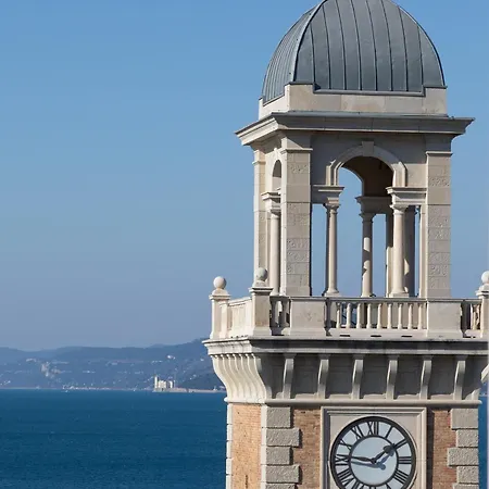 Mansarda Piazza Venezia * Trieste