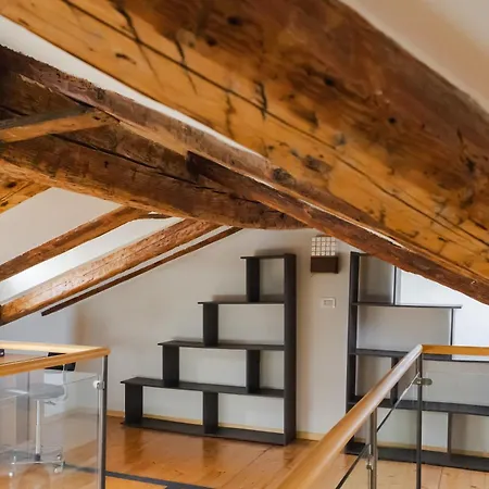 Mansarda Piazza Venezia Триест