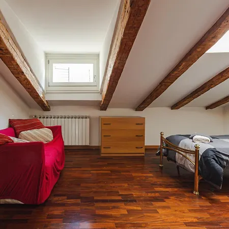 Mansarda Piazza Venezia Апартаменты Триест