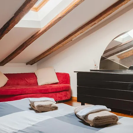 شقة Mansarda Piazza Venezia *